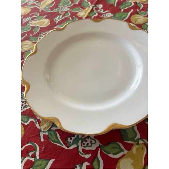 Silver Anniversary Pattern Set of one dinner plate and one coupe luncheon plate - Picture 3 of 8